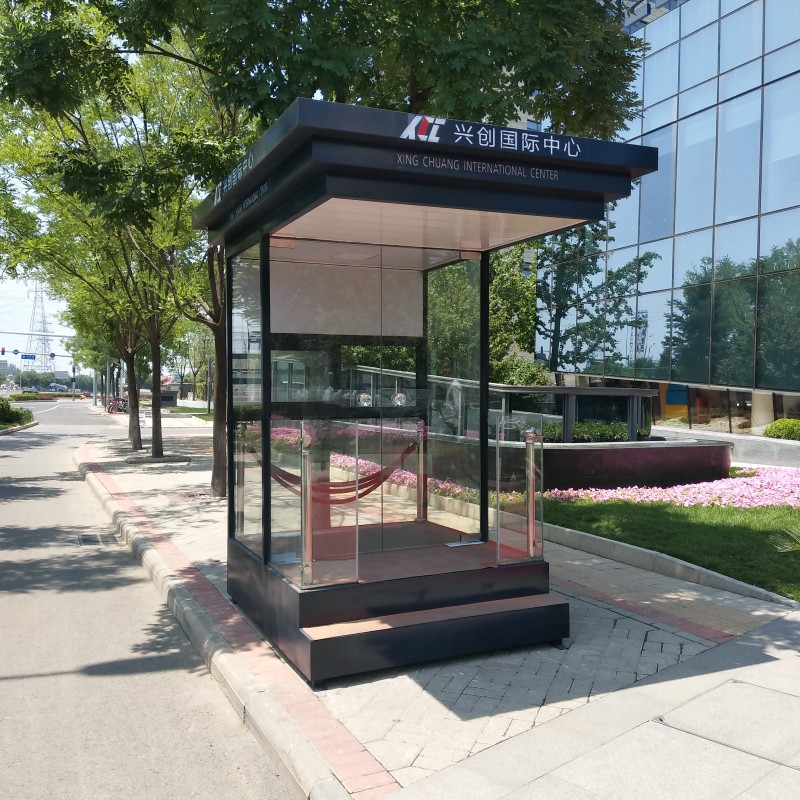 玻璃岗亭 