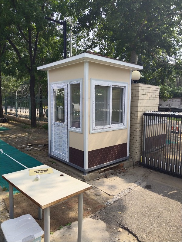 金属雕花岗亭